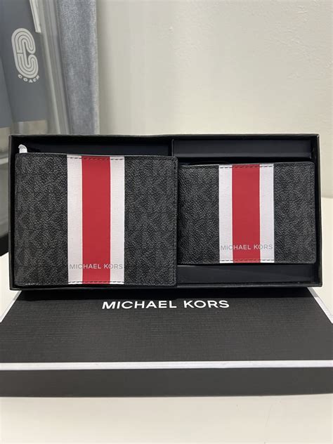 michael kors 3 in 1 wallet|overstock Michael Kors Wallet.